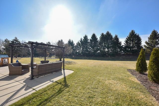 N57W24867 Clover DRIVE, Sussex, WI 53089