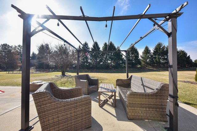 N57W24867 Clover DRIVE, Sussex, WI 53089