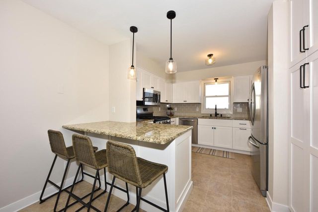 N57W24867 Clover DRIVE, Sussex, WI 53089