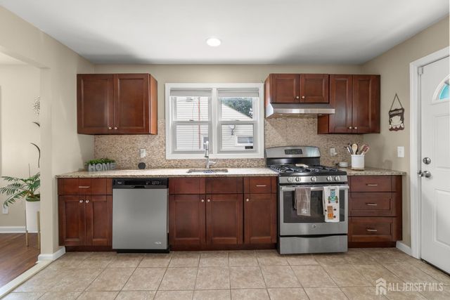 408 Richard Way, North Plainfield, NJ 07962