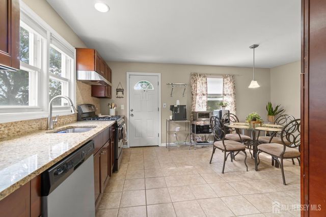 408 Richard Way, North Plainfield, NJ 07962