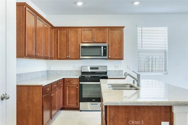 636 N Apricot, Fresno, CA 93727