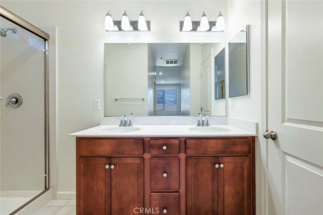 636 N Apricot, Fresno, CA 93727