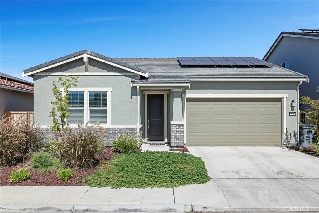 636 N Apricot, Fresno, CA 93727