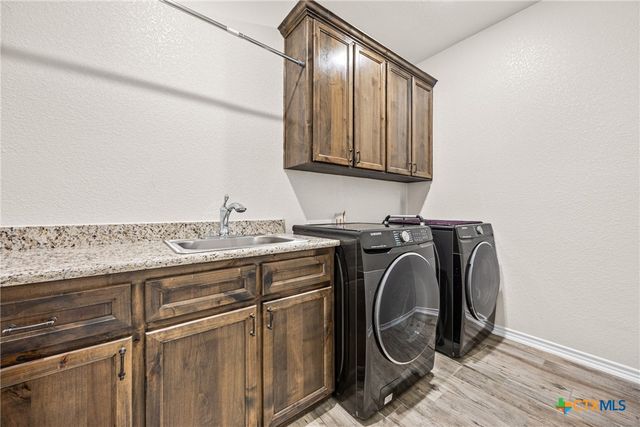 3424 Waggoner Drive, Belton, TX 76513