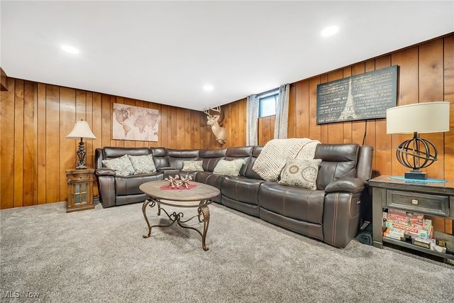 6862 Talbot Drive, Parma, OH 44129