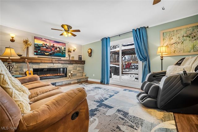 6862 Talbot Drive, Parma, OH 44129