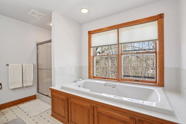 9416 Blackhawk Trail, Sauk City, WI 53583