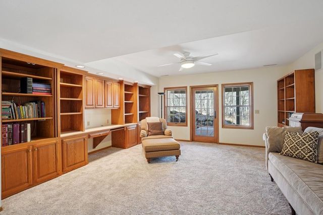 9416 Blackhawk Trail, Sauk City, WI 53583