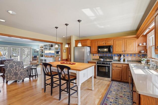 9416 Blackhawk Trail, Sauk City, WI 53583