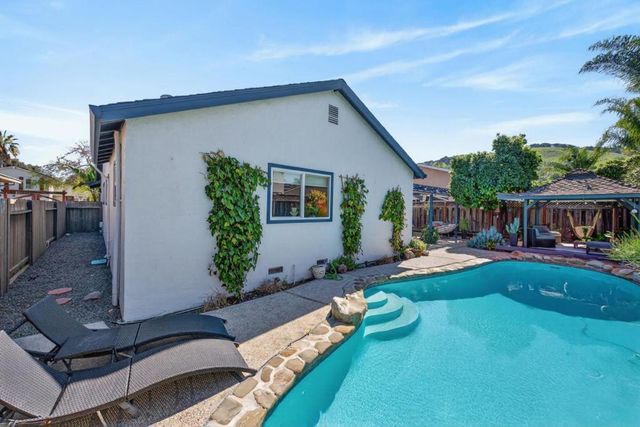 6221 Glider Drive, San Jose, CA 95123