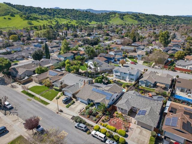 6221 Glider Drive, San Jose, CA 95123