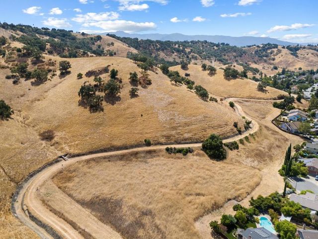 6221 Glider Drive, San Jose, CA 95123