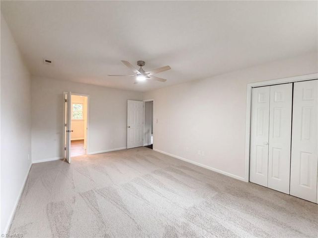 1001 Kingstree Ridge Drive, Winston-salem, NC 27127