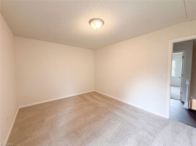 1001 Kingstree Ridge Drive, Winston-salem, NC 27127