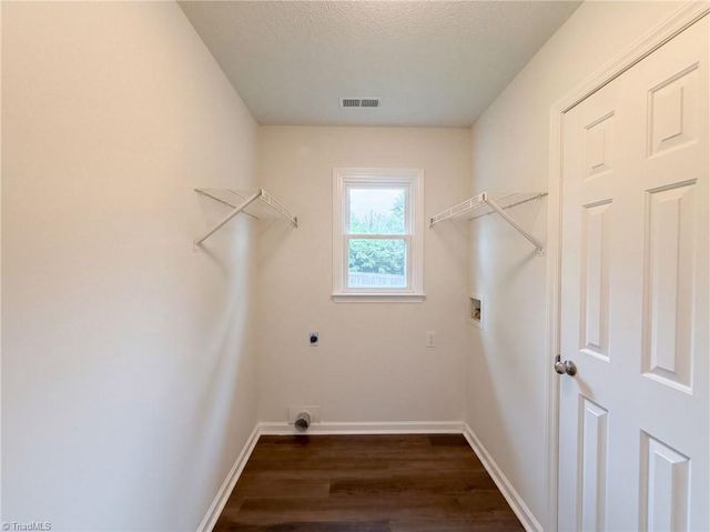 1001 Kingstree Ridge Drive, Winston-salem, NC 27127