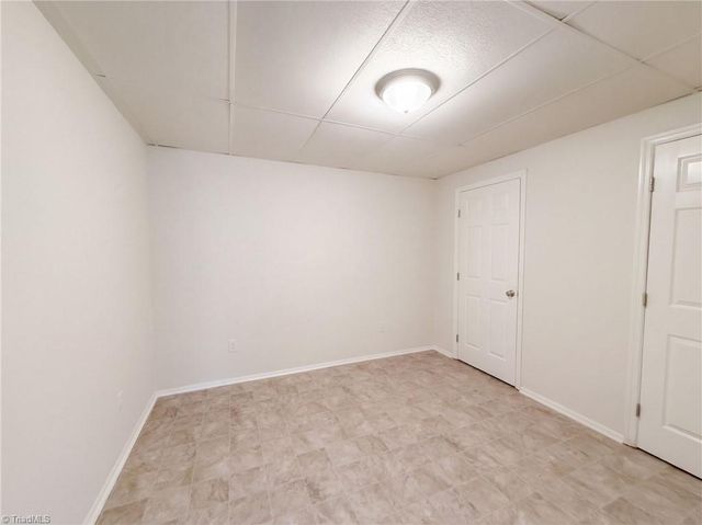 1001 Kingstree Ridge Drive, Winston-salem, NC 27127
