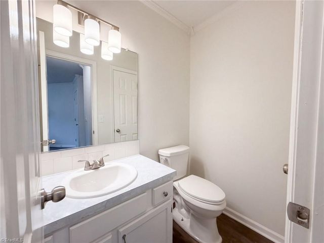 1001 Kingstree Ridge Drive, Winston-salem, NC 27127