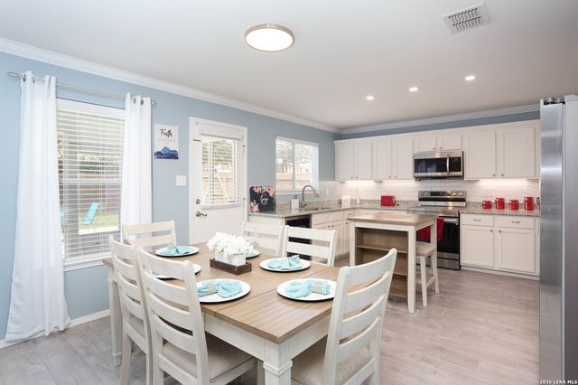 3615 Crimson Star, San Antonio, TX 78261