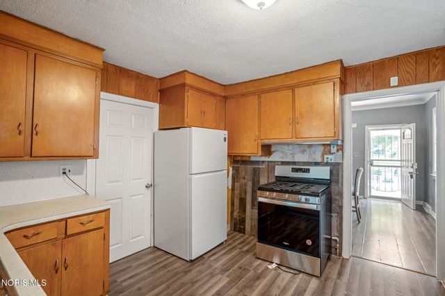 319 Palmer Street, Toledo, OH 43608