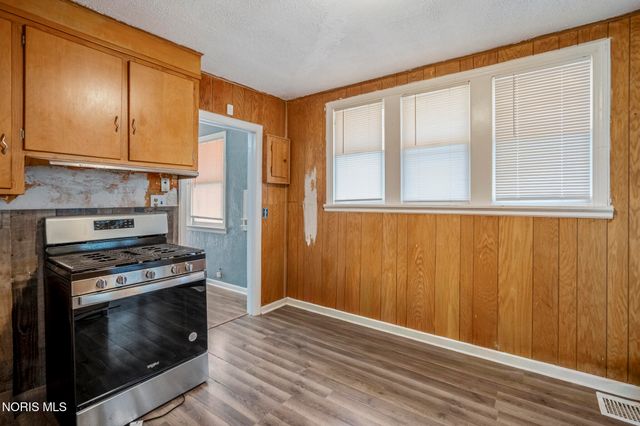 319 Palmer Street, Toledo, OH 43608
