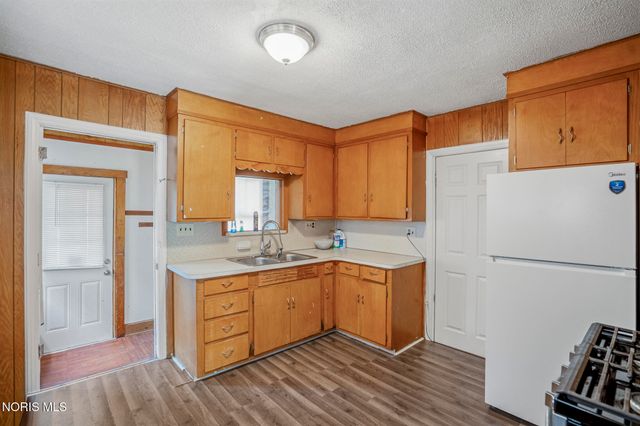319 Palmer Street, Toledo, OH 43608
