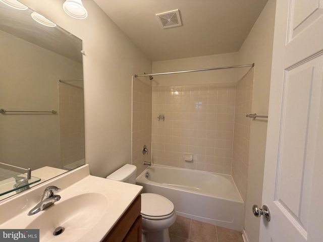43524 WHEADON TER, Chantilly, VA 20152