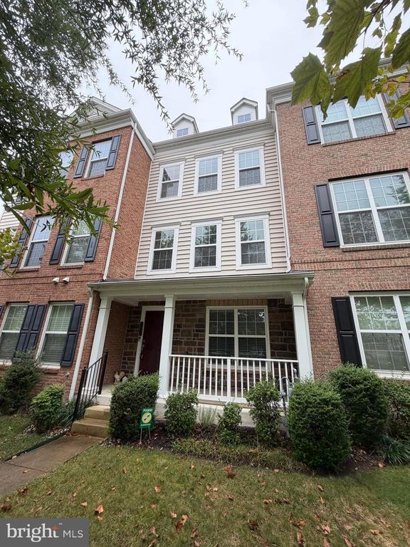 43524 WHEADON TER, Chantilly, VA 20152