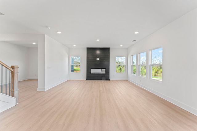 301 Brandi Ln, Gallatin, TN 37066