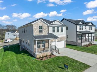 301 Brandi Ln, Gallatin, TN 37066