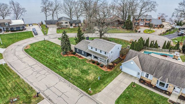 16118 Harbor View Drive, Spring Lake, MI 49456