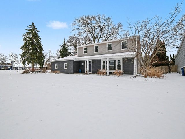 16118 Harbor View Drive, Spring Lake, MI 49456