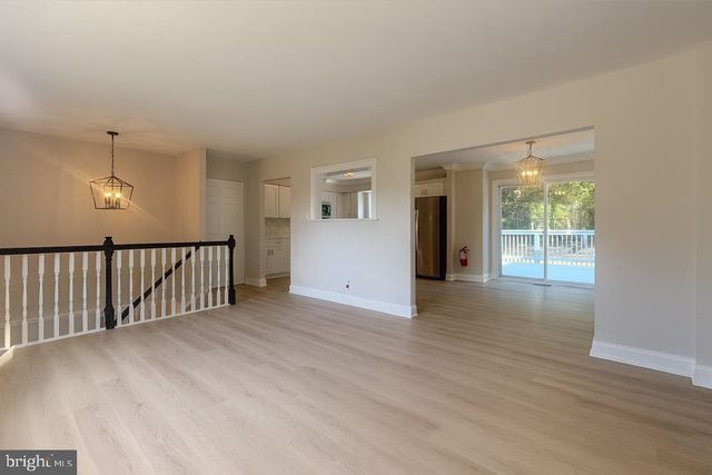 16 VILLA DR, Berlin, NJ 08009