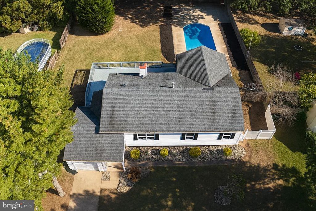 16 VILLA DR, Berlin, NJ 08009