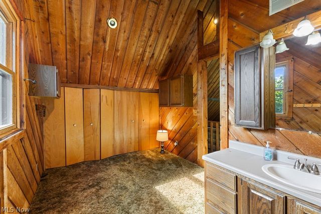 7734 Seasons Road, Kent, OH 44240
