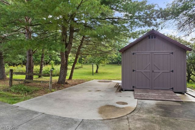 7734 Seasons Road, Kent, OH 44240