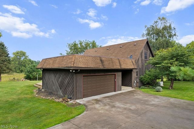 7734 Seasons Road, Kent, OH 44240