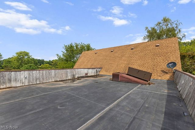7734 Seasons Road, Kent, OH 44240