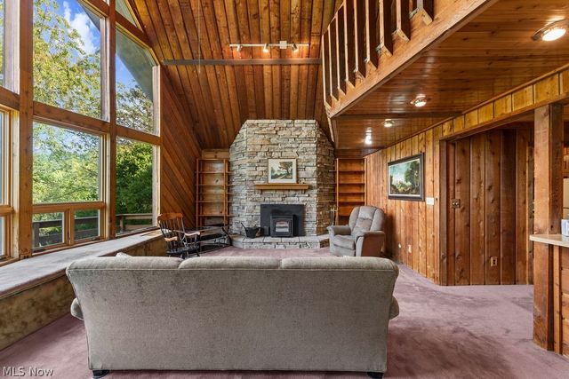 7734 Seasons Road, Kent, OH 44240