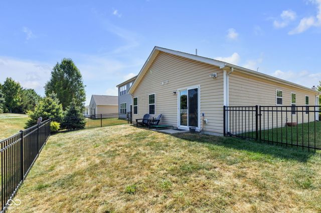 3711 White Cliff Way, Whitestown, IN 46075