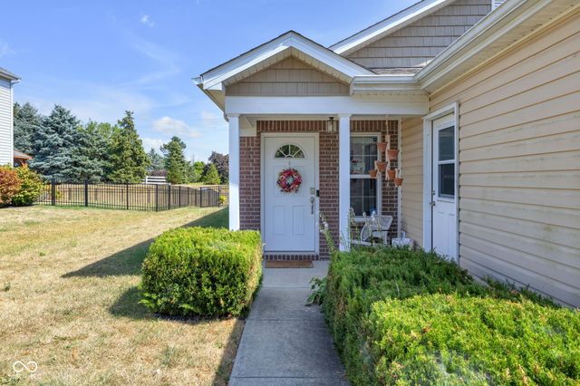 3711 White Cliff Way, Whitestown, IN 46075