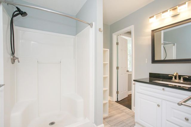1005 Malquin Dr, Nashville, TN 37216