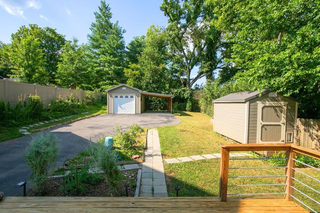 1005 Malquin Dr, Nashville, TN 37216