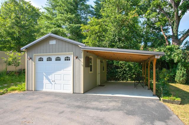 1005 Malquin Dr, Nashville, TN 37216