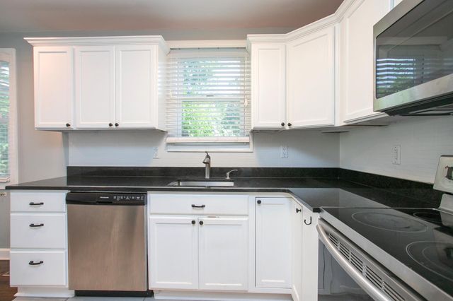 1005 Malquin Dr, Nashville, TN 37216