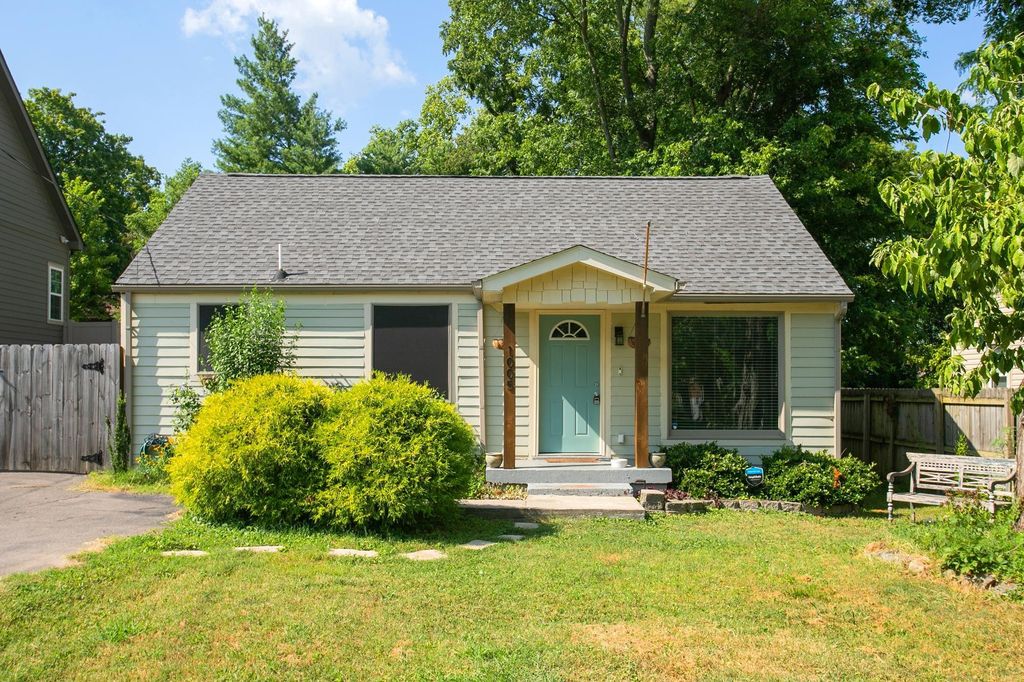 1005 Malquin Dr, Nashville, TN 37216