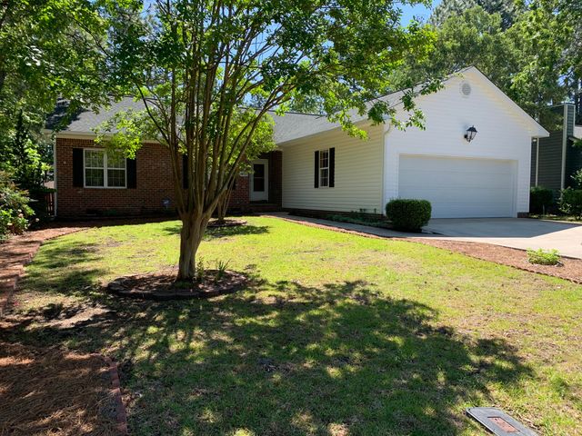 1455 Longleaf Drive E, Pinehurst, NC 28374