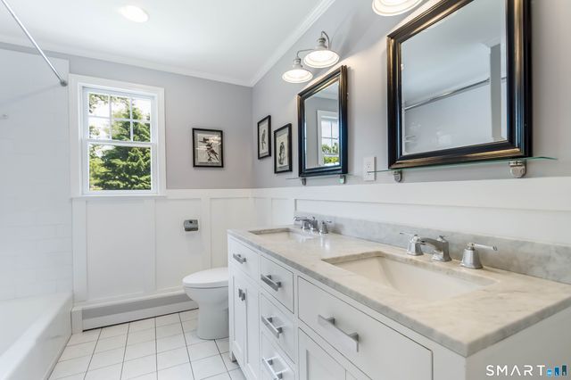 11 Crestwood Drive, Easton, CT 06612