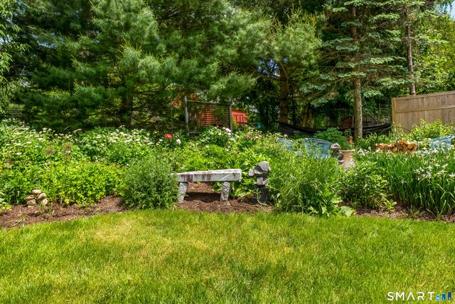 11 Crestwood Drive, Easton, CT 06612