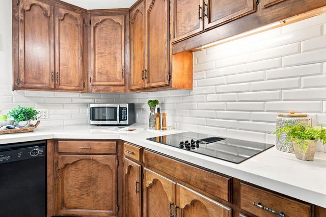 402 W Mayfair Ave, Stockton, CA 95207